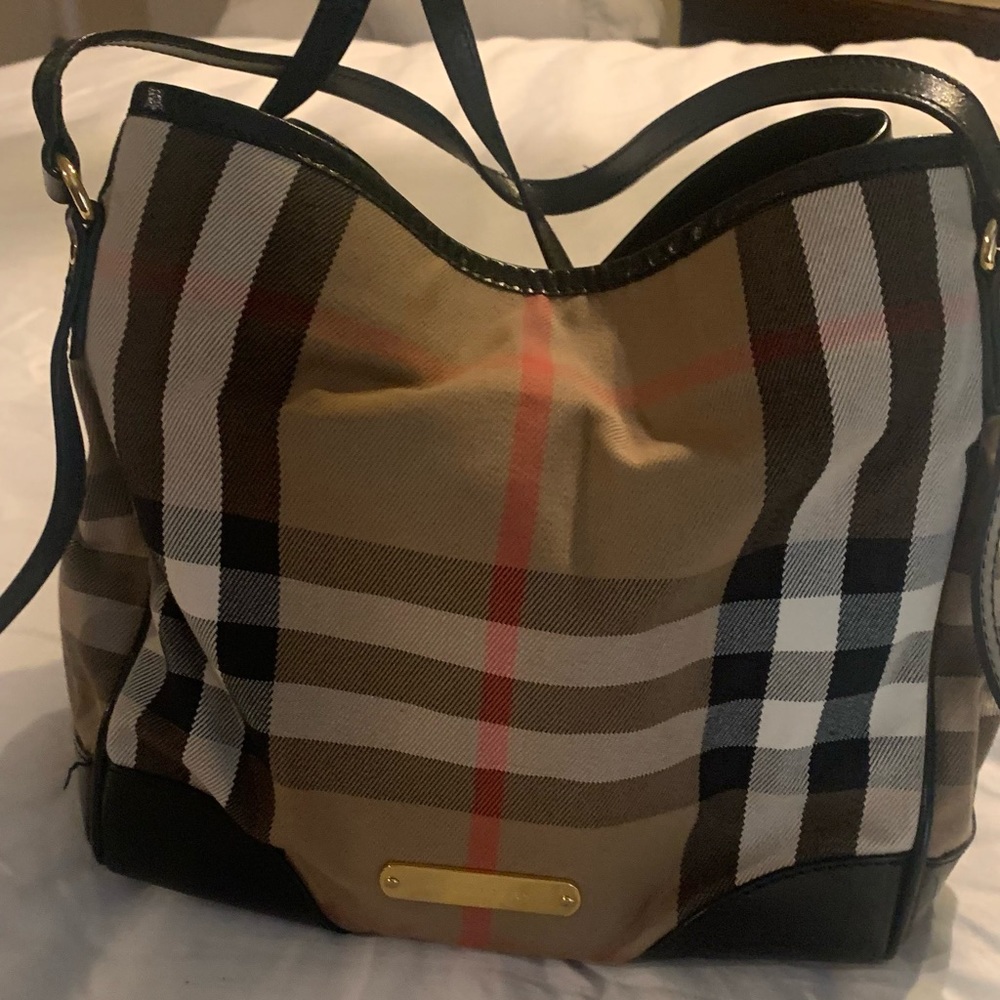 Reposting since first buyer cancelled order.. Burberry Canterbury Tote Bag-Plaid